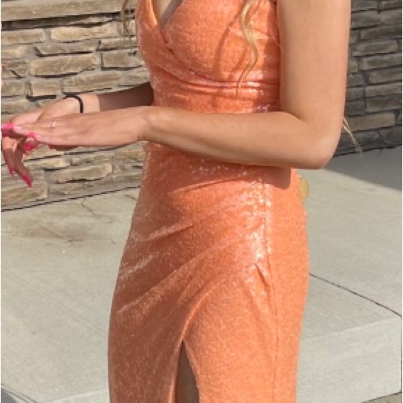 Peachy pink Prom dress - Picture 5 of 7